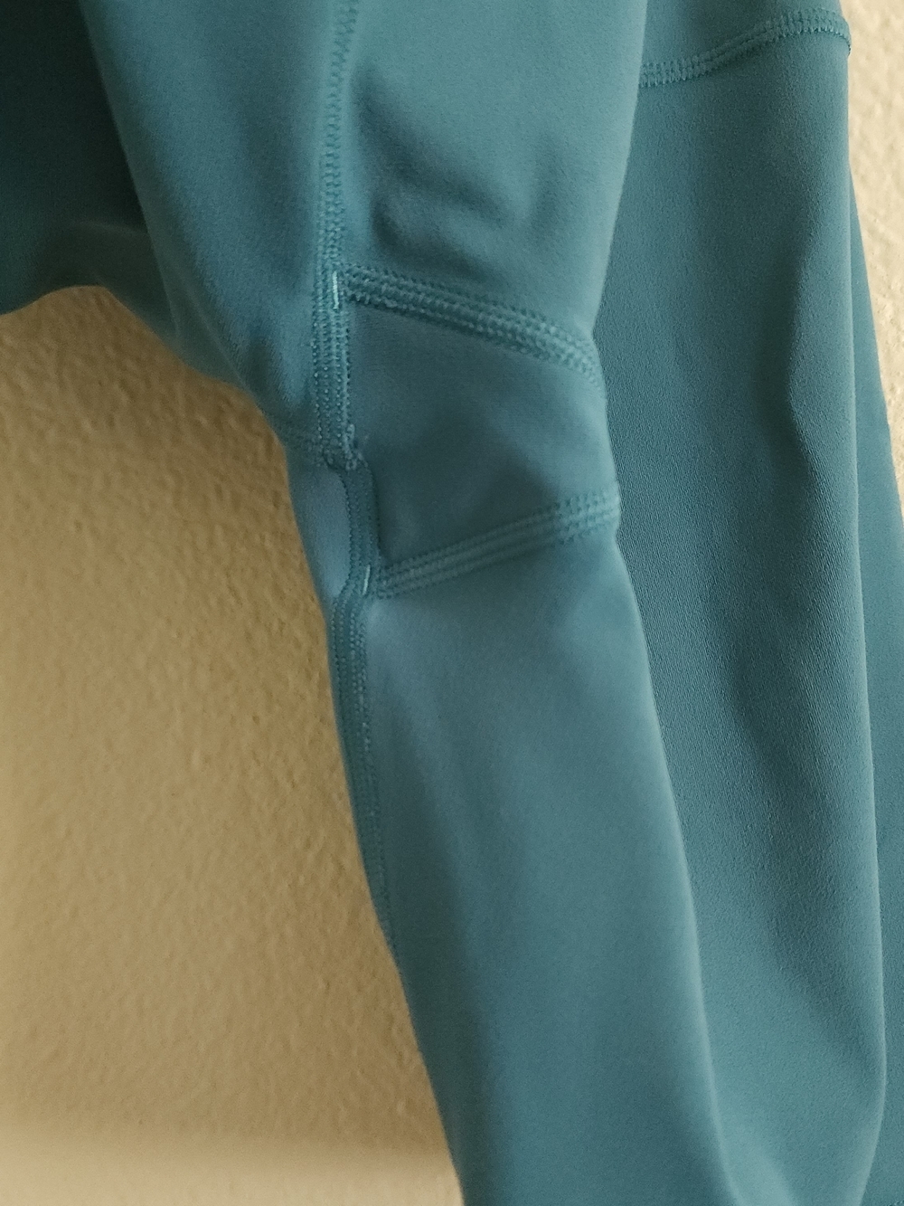 Athleta Transcend 7" Bike Short Teal Blue Size S Small - Picture 3 of 5